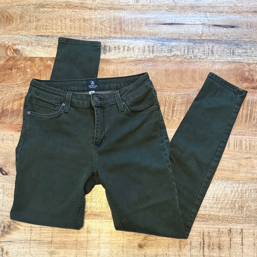 Just Black made in the USA dark green women’s skinny jeans 29